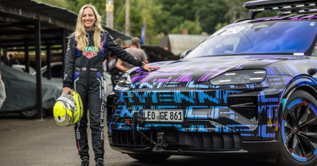 2026 Porsche Cayenne Electric (1)