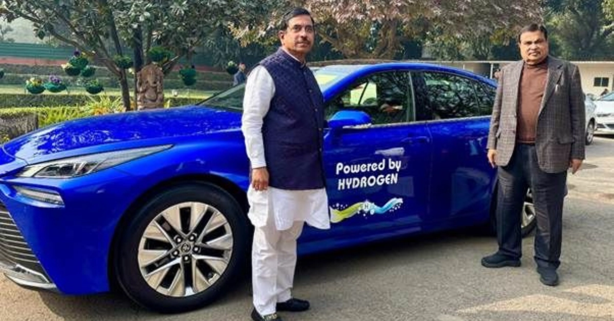 Pralhad Joshi and Nitin Gadkari Take Joint Ride